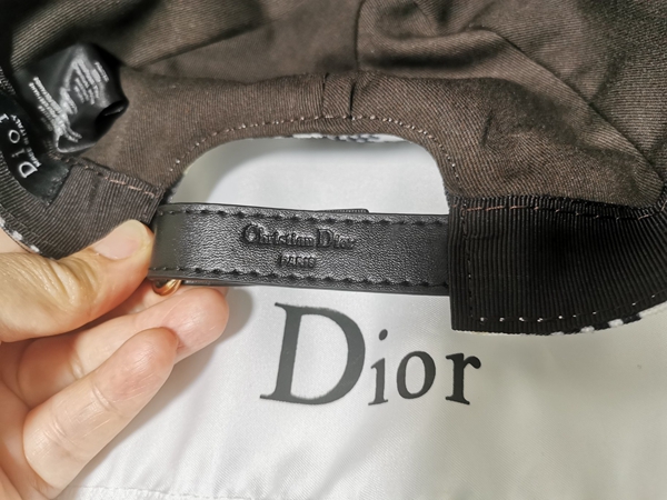 ブランド帽子着用イメージ